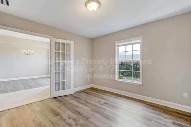 Building Photo - 2436 Bonnie Lakes Dr