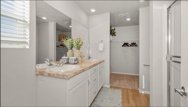 Building Photo - 141 N Legacy Flts Rd