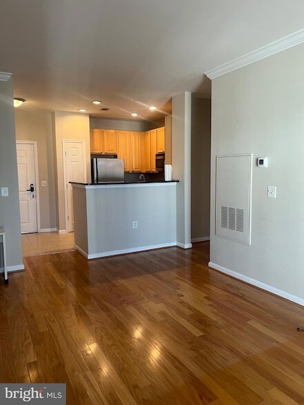 Building Photo - 2465 Army Navy Dr