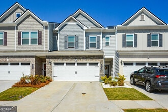 Building Photo - 2610 Ravencliff Dr