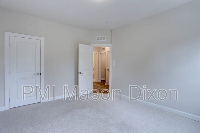 Building Photo - 4023 Dorseys Rdg Sq
