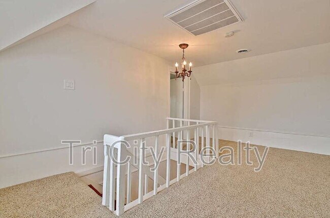 Building Photo - 115 Church Aly