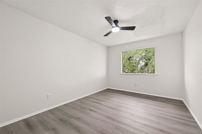Building Photo - Beechbend Drive, Missouri City, TX 77489 - 4 BR 2.5 BA single-family home