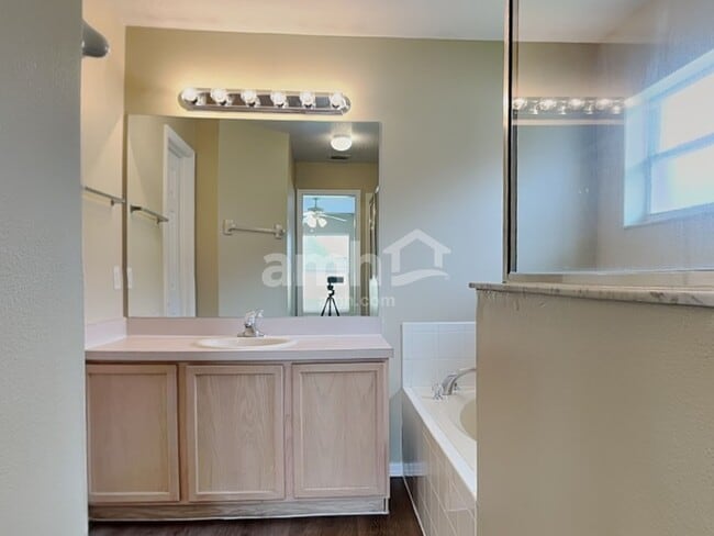 Building Photo - 227 Sikes Ct