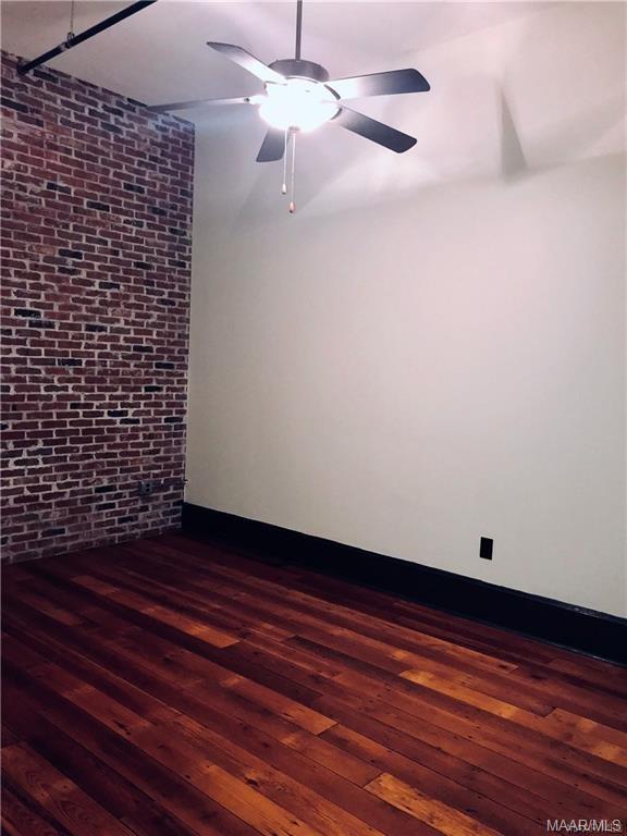 Building Photo - 28 Monroe St