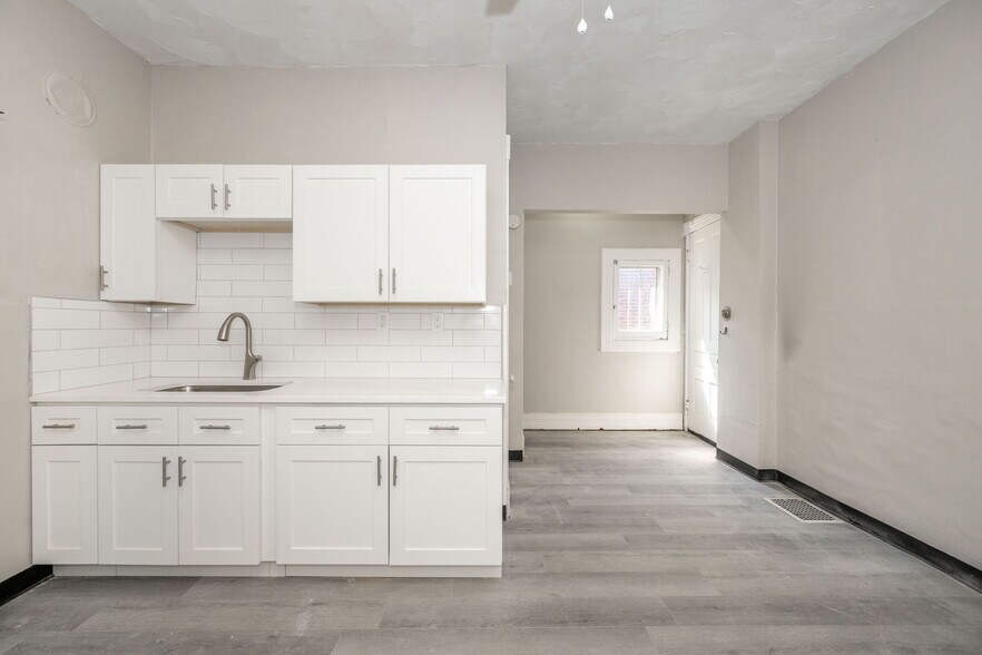 Building Photo - 475 Riddle Rd