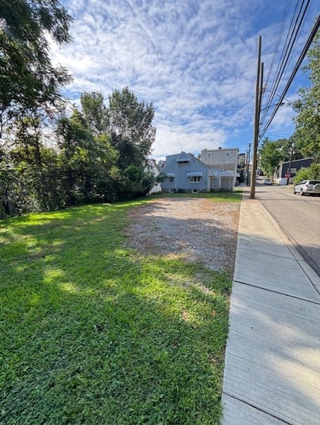 Building Photo - Beautiful Home for Rent