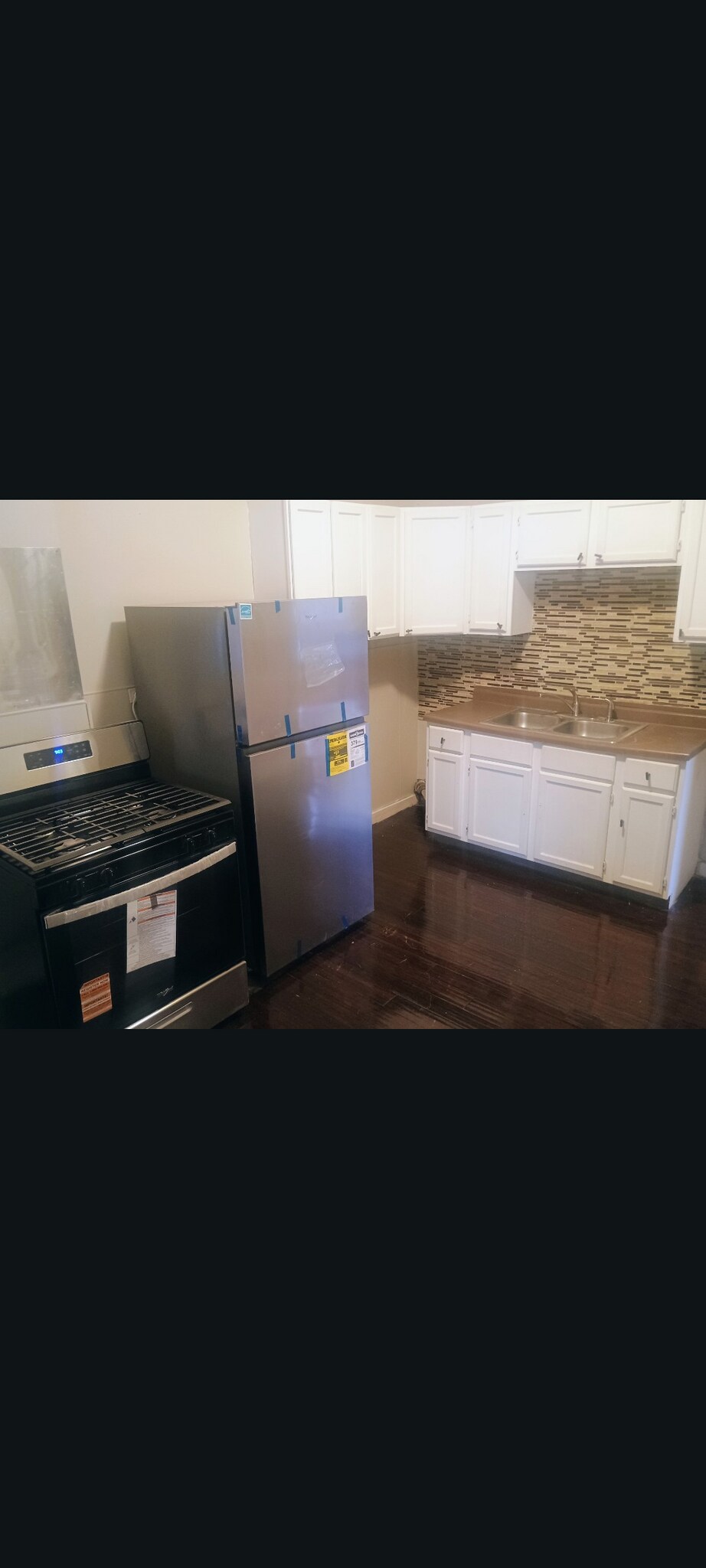 Kitchen - 2818 W Wilcox St