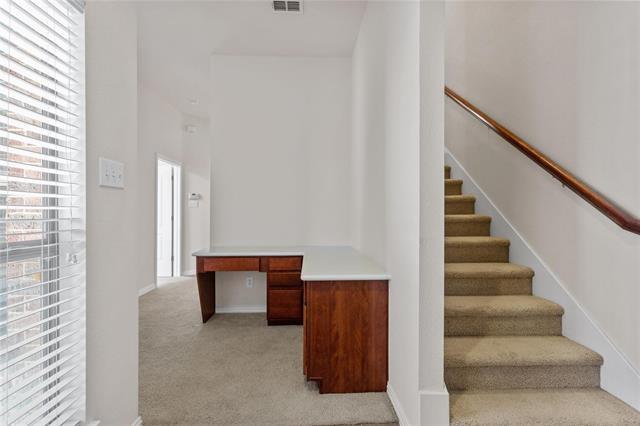 Building Photo - 1936 Lantana Ln