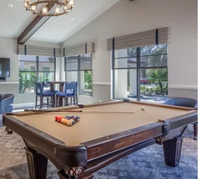 Building Photo - 8139 Las Palmas Way