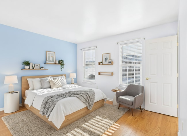 Building Photo - Central York Schools! Beautiful 3 Bed, 3 Bath Townhome!!