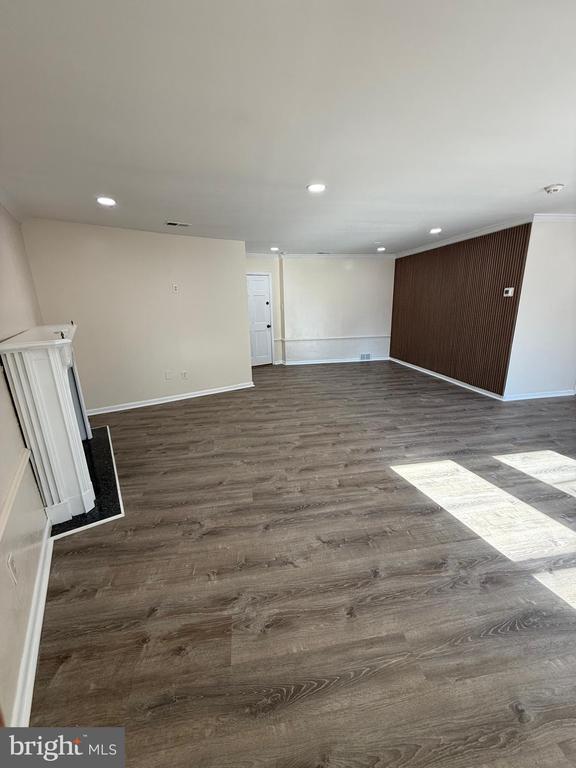 Building Photo - 7801 Montgomery Ave