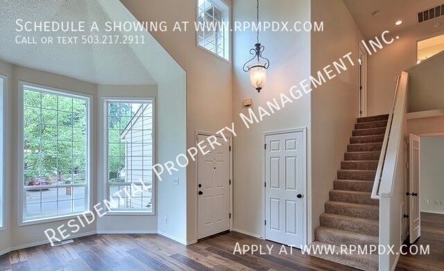 Building Photo - 23992 SW Red Fern Dr