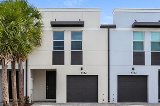 Building Photo - 3534 Joshua Tree St