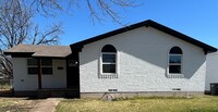 Building Photo - Newly renovated Home Available for Lease
