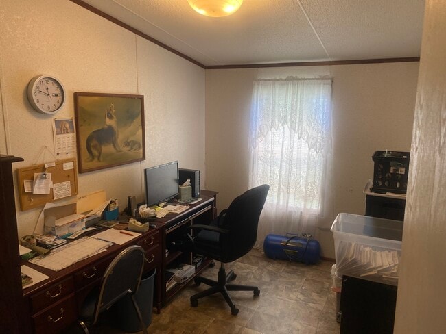 Building Photo - 222 Trailwind St