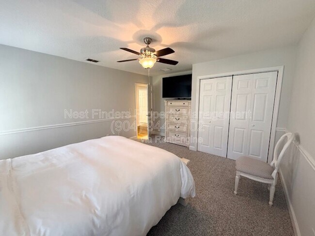 Building Photo - 12784 Cattail Pond Cir S