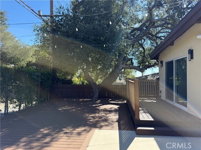 Building Photo - 940 Crestview Dr