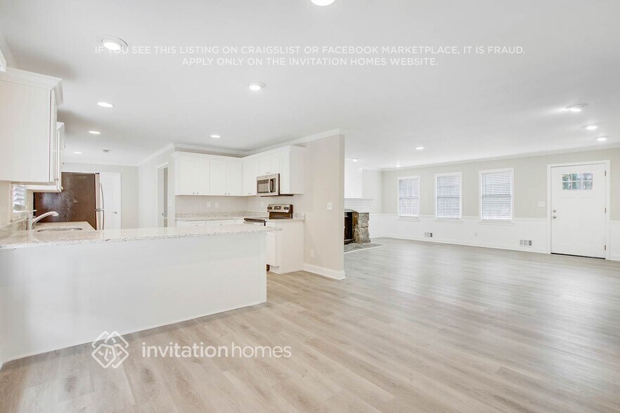Building Photo - 2441 Springfield Cir