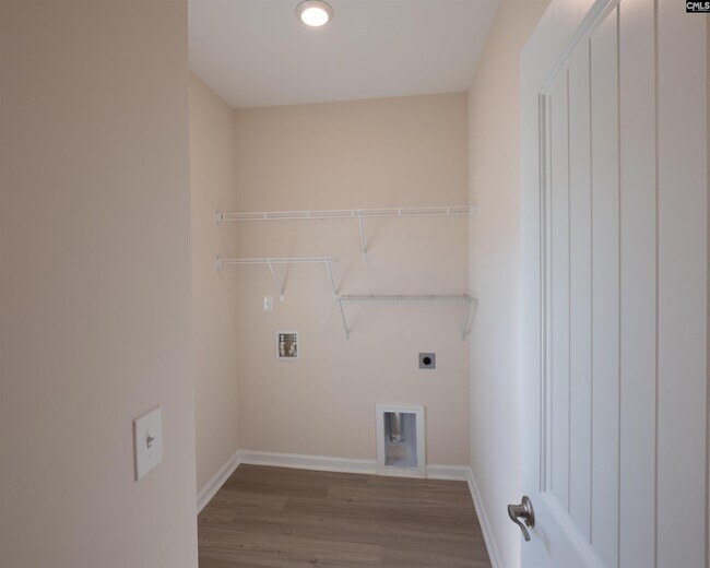 Building Photo - 945 Bergenfield Ln