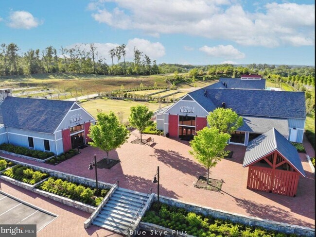 Building Photo - POTOMAC SHORES - BEAUTIFUL VIEWS! (interne...