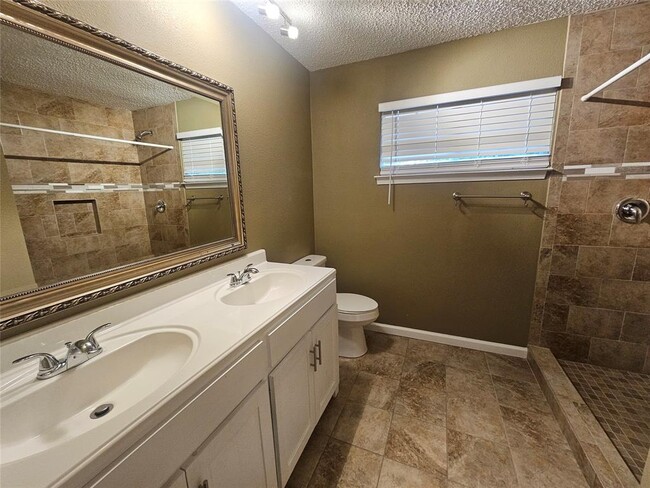 Building Photo - 10603 Georgian Dr