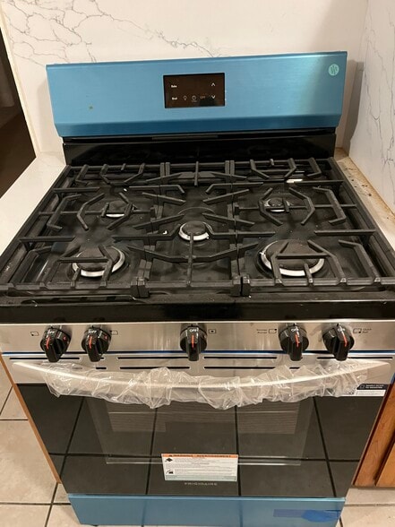 Building Photo - 1022 W 25th St