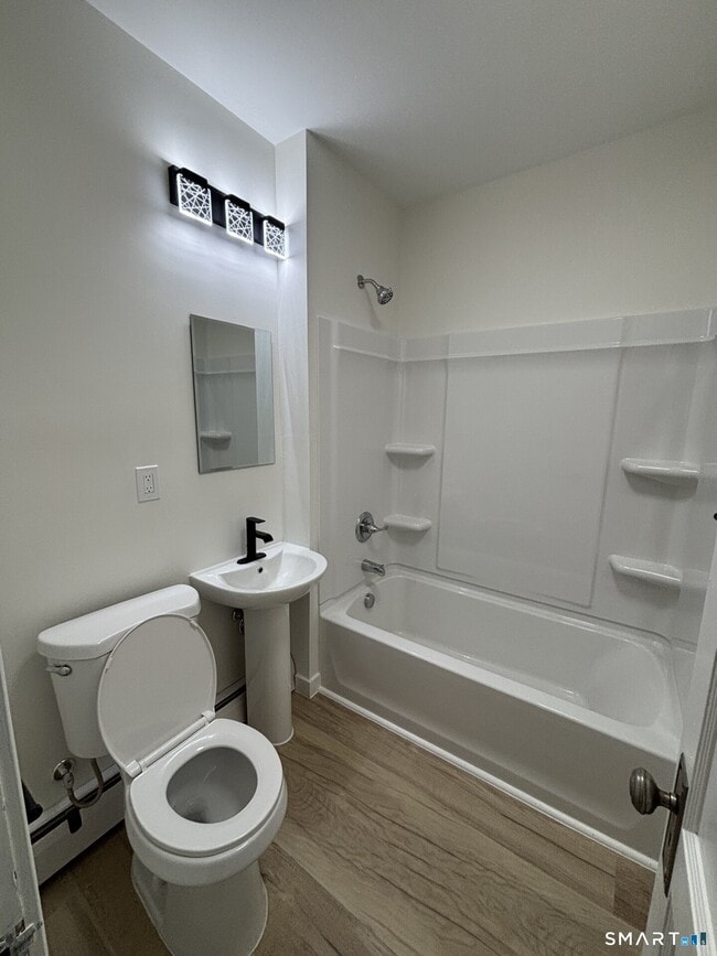 Building Photo - 18 Carmody St