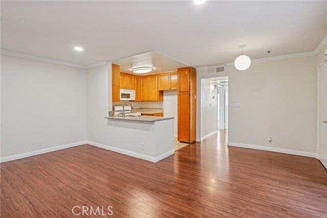 Building Photo - 11162 Camarillo St