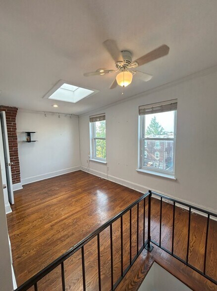 Primary Photo - 1009 S 8th St