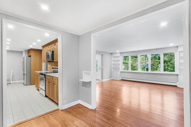 Dining Room - 27 Hillcrest Rd