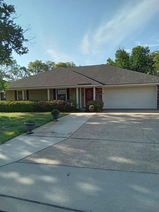 Primary Photo - Brownlee Estates
