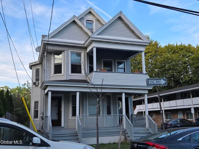 Primary Photo - 355 Myrtle Ave