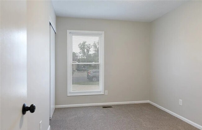 Building Photo - 415 Atwell Dr