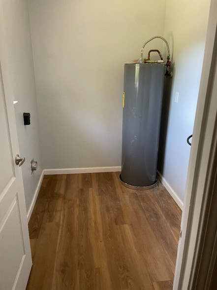 Building Photo - 4812 Tradewinds Dr