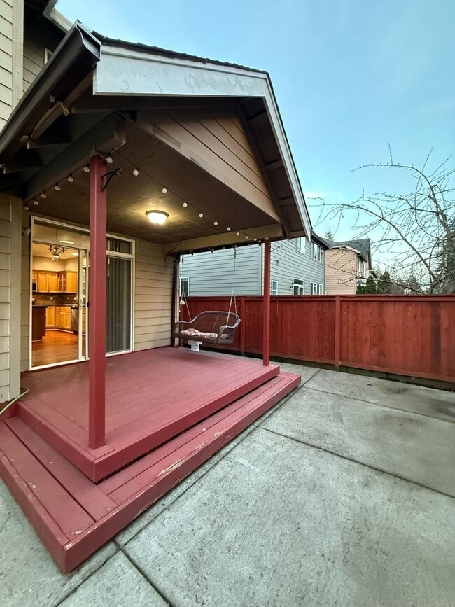 Building Photo - Beautiful 4B/3Ba Home in East Vancouver!