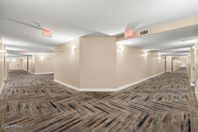 Building Photo - 5450 E Deer Valley Dr