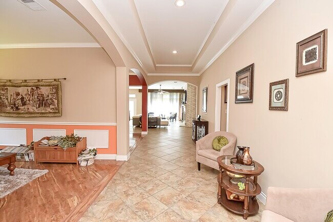 Building Photo - 6308 Silver Thistle Ln