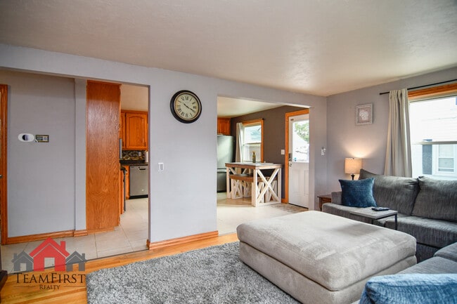 Building Photo - 1260 7th St