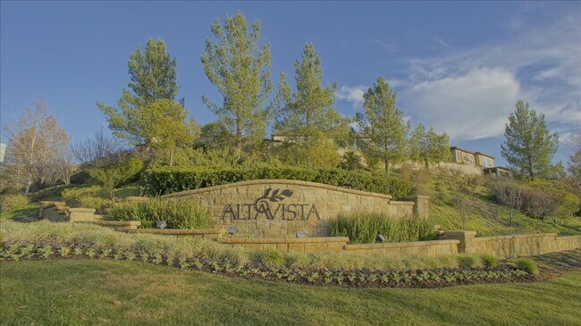 Building Photo - Spacious Alta Vista Valencia Home with Loft, Private Yard, and Community Amenities