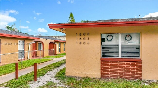 Building Photo - 1800 NW 52nd Ave