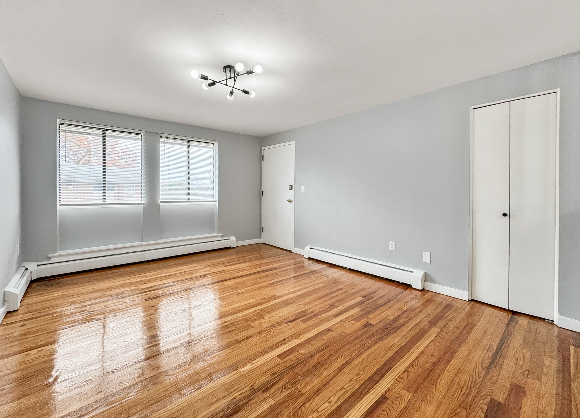 Building Photo - 20 Henderson Dr