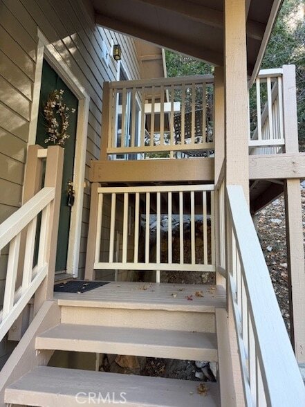 Building Photo - 301 Canyon Crest Ln