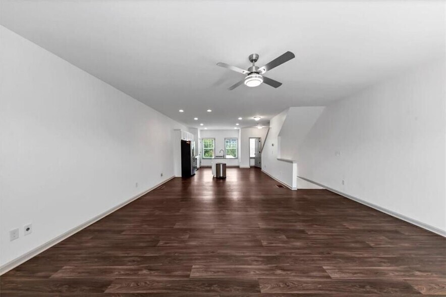 Building Photo - 3643 Princeton Ave