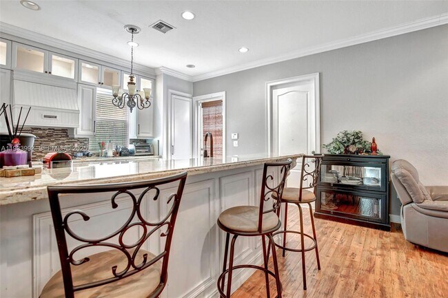 Building Photo - 501 SW 146th Terrace