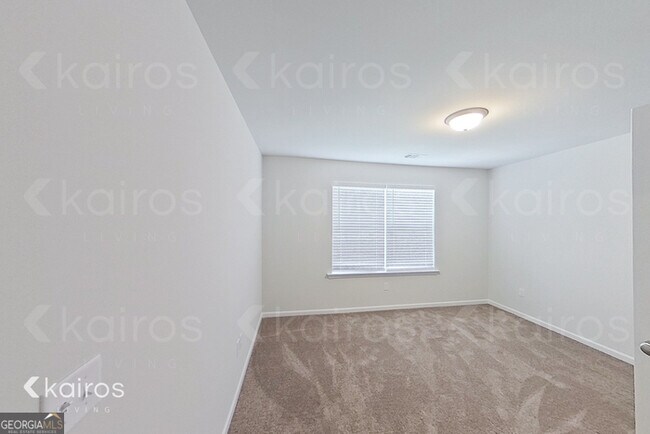 Building Photo - 201 Redwood Ct