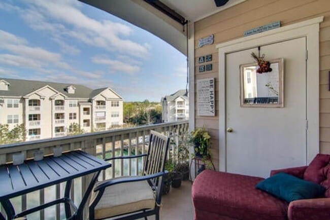 Building Photo - Luxury  1Br 1Ba Condo in Arboretum