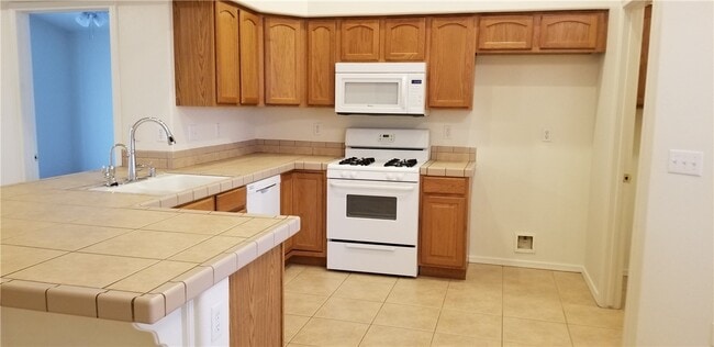 Building Photo - 4867 Santa Evinita Rd