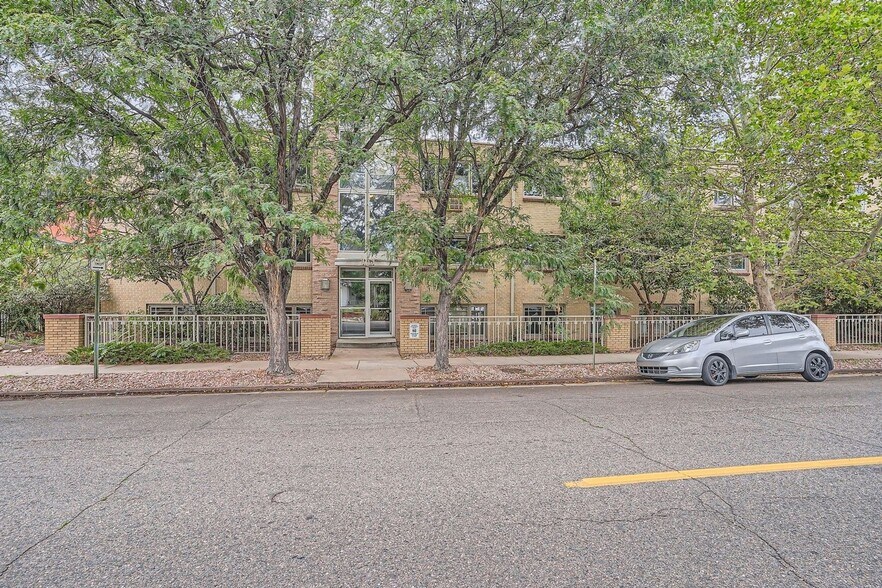 Building Photo - 969 S Pearl St