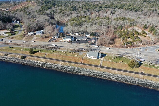 Building Photo - 825 Scenic Hwy